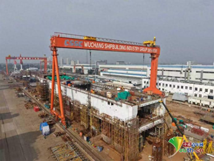 百年武船智造飞跃：0.1毫米精度重塑船舶工业未来