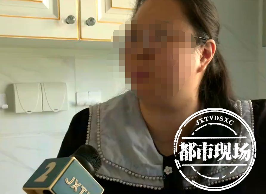 花1.8万封阳台,景观落地窗竟致全家头晕呕吐!商家嚣张回应引众怒 花1.8万封阳台,景观落地窗竟致全家头晕呕吐!商家嚣张回应引众怒